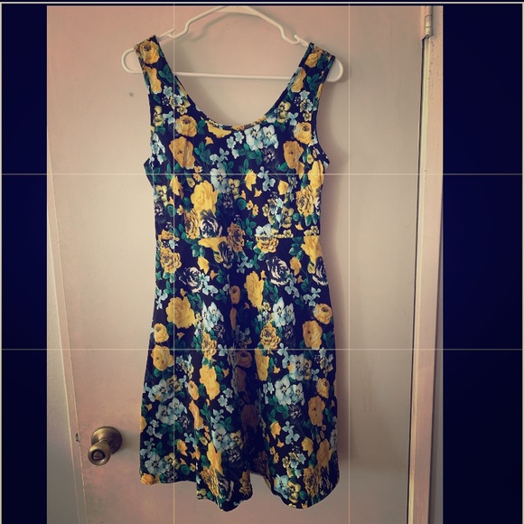 Sunny girl sundress - Picture 1 of 2